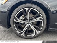 2024 Volvo S60 Plus Dark Theme-5