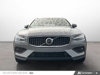 2025 Volvo V60 Cross Country Plus-1