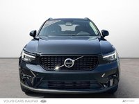 2025 Volvo XC40 Plus Dark Theme-1