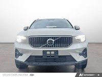Volvo XC40 Plus Bright Theme 2025-1