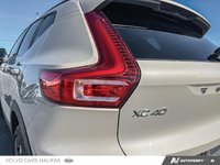 Volvo XC40 Plus Dark Theme 2025-7