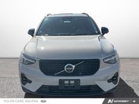 Volvo XC40 Plus Dark Theme 2025-1