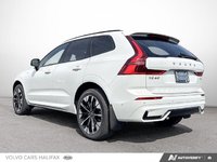 2026 Volvo XC60 Plug-In Hybrid Plus Dark Theme-3