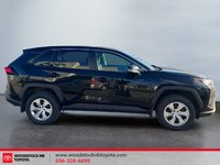 2023 Toyota RAV4 LE-4