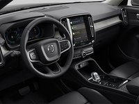 Volvo XC40 Plus (Dark Theme) 2026-interior-dasboard