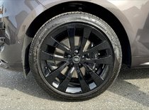 A Detailed Look at the All-New 2025 Range Rover