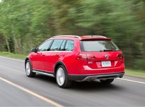 Volkswagen Alltrack Named Canadian Vehicle of the Year - 1