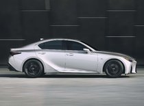Lexus IS 2021 vs Cadillac CT5 2021
