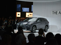 Lexus RX-L: Lexus Adds an Extended Version to the RX in Los Angeles