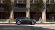 Les caractéristiques qui vous aident à aller hors route avec le Range Rover Evoque 2022