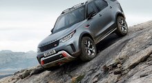 The Differences Between the Land Rover Discovery and Discovery Sport