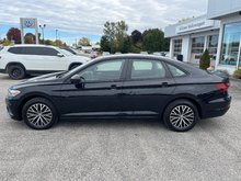 2021 Volkswagen Jetta Execline 1.4T 8sp at w/Tip