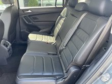 2018 Volkswagen Tiguan Highline 2.0T 8sp at w/Tip 4M 3rd Row Seating