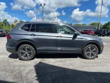 2018 Volkswagen Tiguan Highline 2.0T 8sp at w/Tip 4M 3rd Row Seating