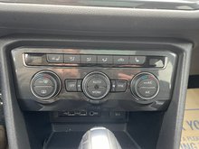 2019 Volkswagen Tiguan Highline 2.0T 8sp at w/Tip 4M R-Line