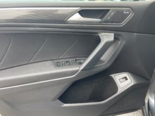 2019 Volkswagen Tiguan Highline 2.0T 8sp at w/Tip 4M R-Line