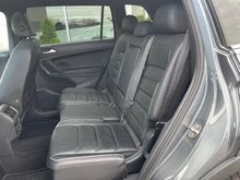 2019 Volkswagen Tiguan Highline 2.0T 8sp at w/Tip 4M R-Line