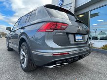 2019 Volkswagen Tiguan Highline 2.0T 8sp at w/Tip 4M R-Line