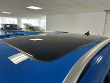 2023 Volkswagen Taos Comfortline 4Motion Panoramic Sunroof