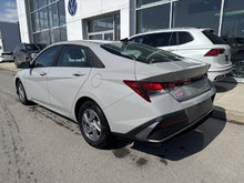 Hyundai Elantra ESSENTIAL CARPLAY CAMÉRA SIEGES CHAUFF BLUETOOTH 2024