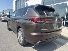 Mitsubishi Outlander ES 7 PASSAGERS CARPLAY SIÈGES CHAUFFANTS CAMÉRA 2022