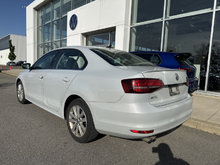 Volkswagen BERLINE JETTA ÉDITION WOLFSBURG MANUELLE TOIT POUVRANT CARPLAY 2017
