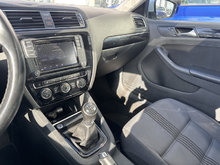 Volkswagen BERLINE JETTA ÉDITION WOLFSBURG MANUELLE TOIT POUVRANT CARPLAY 2017