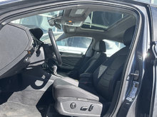 Volkswagen Jetta HIGHLINE CUIR TOIT PANO BEATS AUDIO CARPLAY CAMÉRA 2023