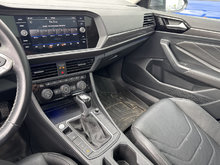 Volkswagen JETTA HIGHLINE CUIR TOIT PANO CARPLAY BEATS AUDIO 2023