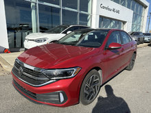 Volkswagen Jetta HIGHLINE CUIR TOIT PANO BEATS AUDIO CARPLAY 2024