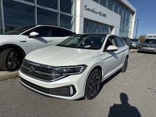 Volkswagen Jetta HIGHLINE BEATS AUDIO CUIR TOIT PANO CAMÉRA 2024