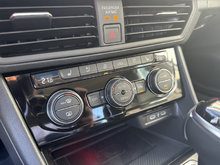 Volkswagen Jetta HIGHLINE CUIR TOIT BEATS AUDIO CARPLAY CAMÉRA 2024