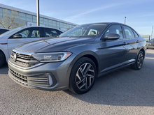 Volkswagen Jetta HIGHLINE CUIR TOIT PANO BEATS AUDIO CAMÉRA CARPLAY 2024