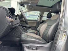 2022 Volkswagen Taos HIGHLINE 4MOTION CUIR TOIT PANO CARPLAY CAMÉRA