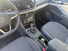 Volkswagen Taos COMFORTLINE CUIR TOIT PANO CARPLAY CAMÉRA 2024