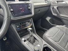 Volkswagen TIGUAN HIGHLINE R-LINE 4MOTION CUIR TOIT PANO CARPLAY 2024