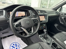 Volkswagen TIGUAN HIGHLINE R-LINE 4MOTION CUIR TOIT PANO CARPLAY 2024