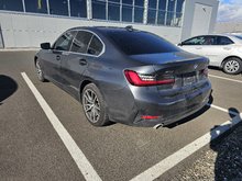 BMW 3 Series 330i xDRIVE + CUIR + TOIT + NAV + LUXE + WOW 2020 COMME NEUVE!