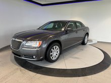 2013 Chrysler 300 TOURING + CUIR + CAMERA + AWD + V6 +++