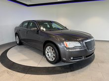 Chrysler 300 TOURING + CUIR + CAMERA + AWD + V6 +++ 2013