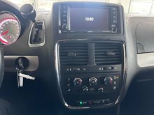 2017 Dodge Grand Caravan SXT + BLACKTOP + DVD + CARPLAY + BAS KM +