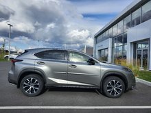 Lexus NX 200t AWD + TOIT + CUIR + NAVIGATION + CAMERA + 2015