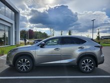 Lexus NX 200t AWD + TOIT + CUIR + NAVIGATION + CAMERA + 2015