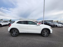 Mercedes-Benz GLA GLA 250 + BAS KM + CLIM + BLUETOOTH + 2020