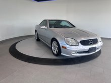 Mercedes-Benz SLK-Class Kompressor 2.3L + DÉCAPOTABLE + LECTEUR CD + 2004