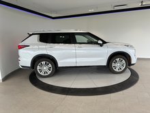 Mitsubishi Outlander SE + BLUETOOTH + SIEGE CHAUFFANT + CAMERA + 2023