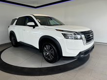 2022 Nissan Pathfinder S + 8 PASSAGERS + CARPLAY + SIEGE CHAUFFANT +