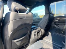 Ram 1500 Sport + V8 + 5.7 HEMI + HITCH + CAMERA + 2019