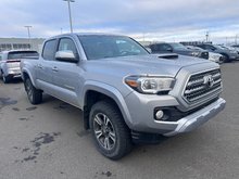 2017 Toyota Tacoma SR5 + DOUBLE CAB + V6 + 4X4 + CLIM + BLUETOOTH +++