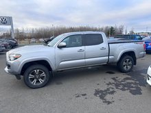 2017 Toyota Tacoma SR5 + DOUBLE CAB + V6 + 4X4 + CLIM + BLUETOOTH +++